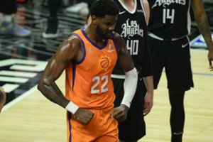 Sunkią pergalę pasiekusi „Suns“ atsidūrė per žingsnį nuo NBA finalo