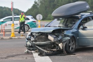 Draudimo bendrovės pasako ne viską – vairuotojai dažniausiai tai sužino po eismo įvykio