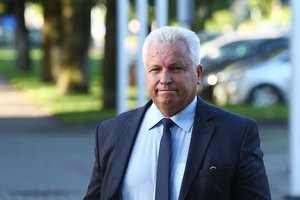 Kyšininkavęs Kelmės meras neišsisuko: mokės 25 tūkstančių eurų baudą, negalės dirbti valstybės tarnyboje