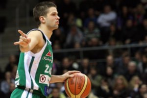 Į „Žalgirį“ grįžęs M. Kalnietis: „Nenoriu būti tuo žmogumi, kuris stovi su rankšluosčiu“