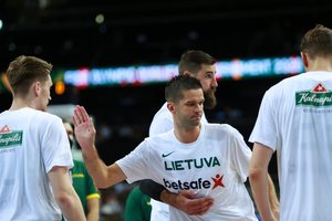 Įspūdingą pasirodymą surengęs J. Valančiūnas prabilo apie išskirtinį ryšį su M. Kalniečiu