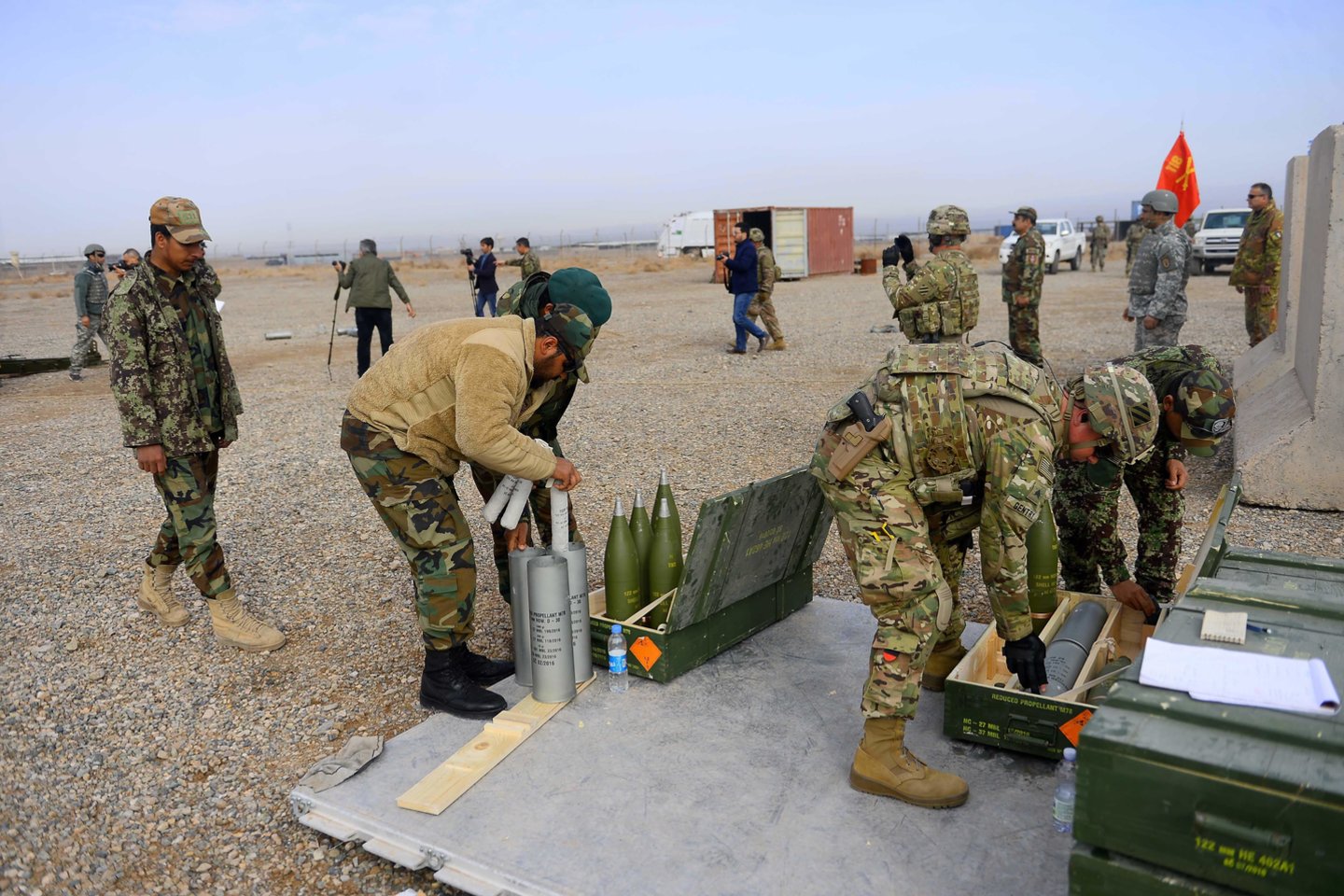 NATO narės balandžio mėnesį sutarė užbaigti savo 9,6 tūkst. karių misiją Afganistane. (Asociatyvi nuotr.)<br>AFP/Scanpix nuotr.