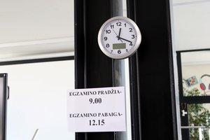 Abiturientų egzaminų darbai – daugiau nei 2200 vertintojų rankose