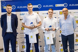 Krepšinio namuose iškilmingai uždarytas MKL sezonas: laureatams įteikti apdovanojimai