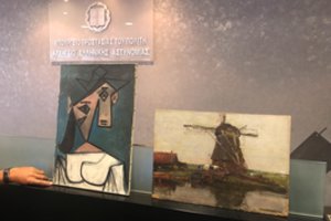 Graikijoje – neeilinis skandalas: per spaudos konferenciją ant žemės nukrito neįkainojamas P. Picasso paveikslas