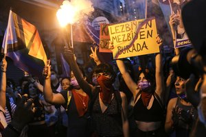 Tūkstančiai žmonių Turkijoje protestavo prieš šalies pasitraukimą iš Stambulo konvencijos