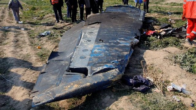 Filipinuose sudužus kariuomenės lėktuvui žuvo mažiausiai 29 žmonės, 50 išgelbėta