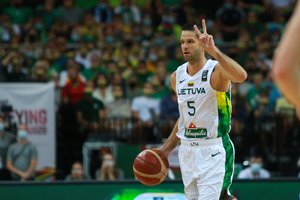 M. Kalnietis sunkiai tramdė ašaras: „Didžiulis nusivylimas visai Lietuvai“