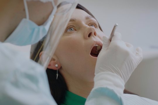 Baimė, kurią privaloma nugalėti: drąsiai į odontologo kėdę