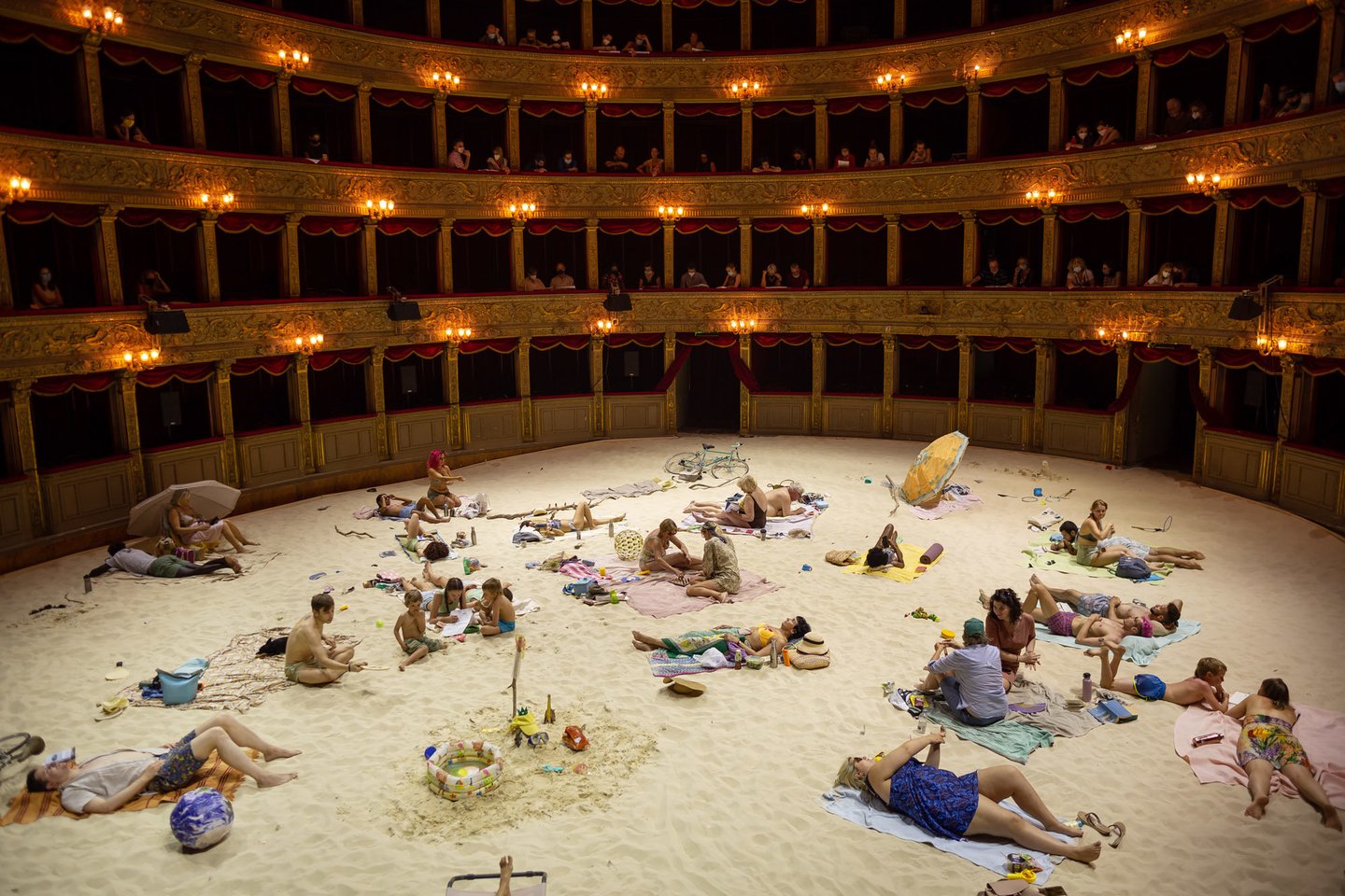  „Saulė ir jūra“ viename seniausių Romos teatrų „Teatro Argentina“.<br>Rengėjų nuotr.