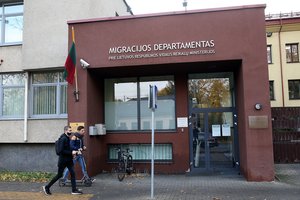 Migracijos departamente prieglobsčio prašymai guls į stalčių: nepakanka resursų