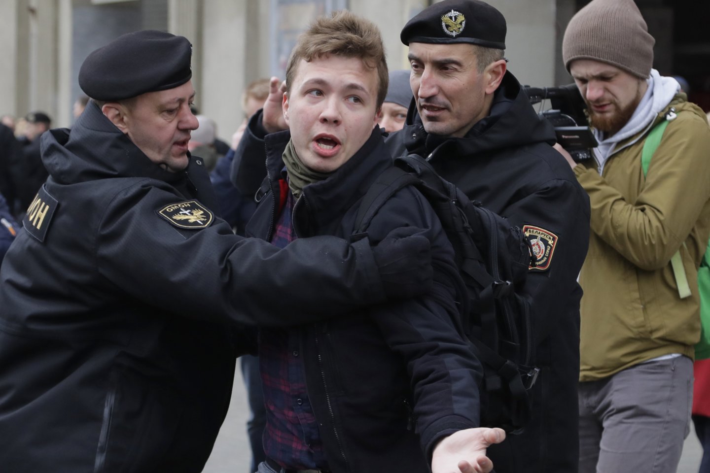 Baltarusijos dramatiškas sprendimas priverstinai nutupdyti Minske keleivinį lainerį, kad galėtų suimti vieną režimo kritiką, yra dalis pastangų „nušluoti“ bet kokią opoziciją.<br>AP/Scanpix nuotr.