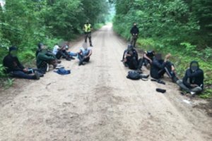 Nelegalios migracijos per Lietuvos sieną organizatoriams siūloma ilginti laisvės atėmimą iki 20 metų