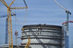 „Rosatom“ teigia pasirengusi deryboms su potencialiais investuotojais į Kaliningrado AE