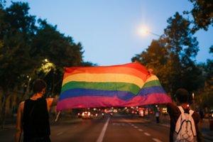 ES įspėja Vengriją „ištaisyti padėtį“ dėl prieš LGBTQ nukreipto įstatymo