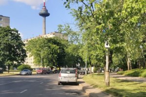 Absurdas Vilniuje: kelio ženklų nematyti, tačiau vairuotojams išsijuosę rašo baudas