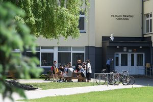 Skelbiami pirmųjų valstybinių brandos egzaminų rezultatai: pasitikrinkite