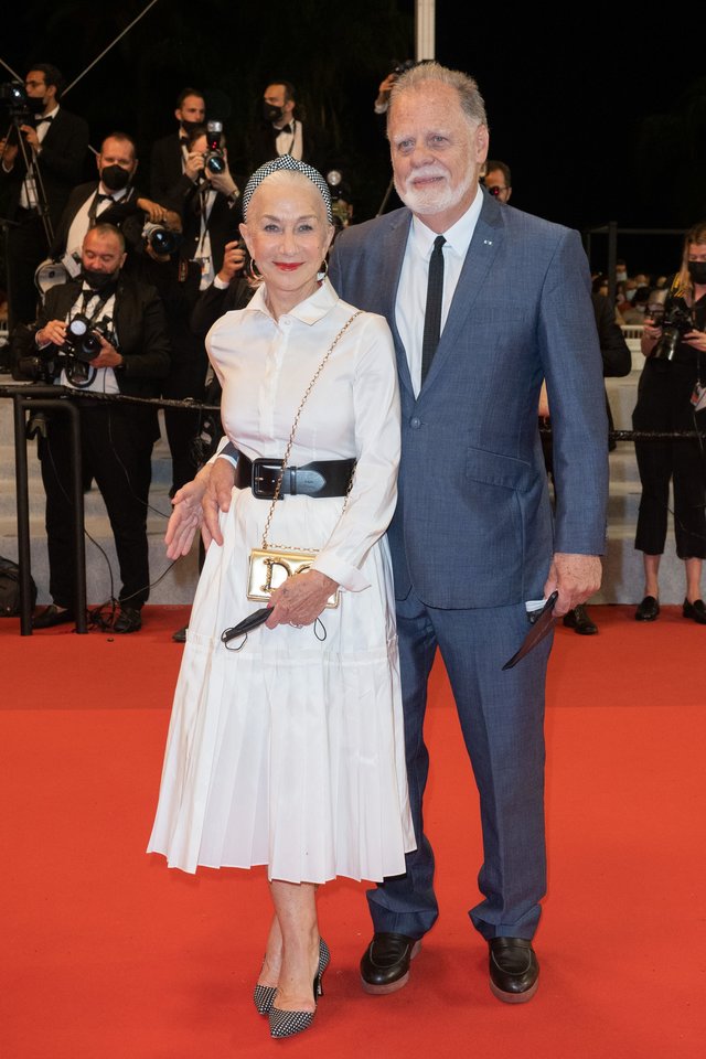  Helen Mirren su vyru Tayloru Hackfordu.<br> Scanpix nuotr.