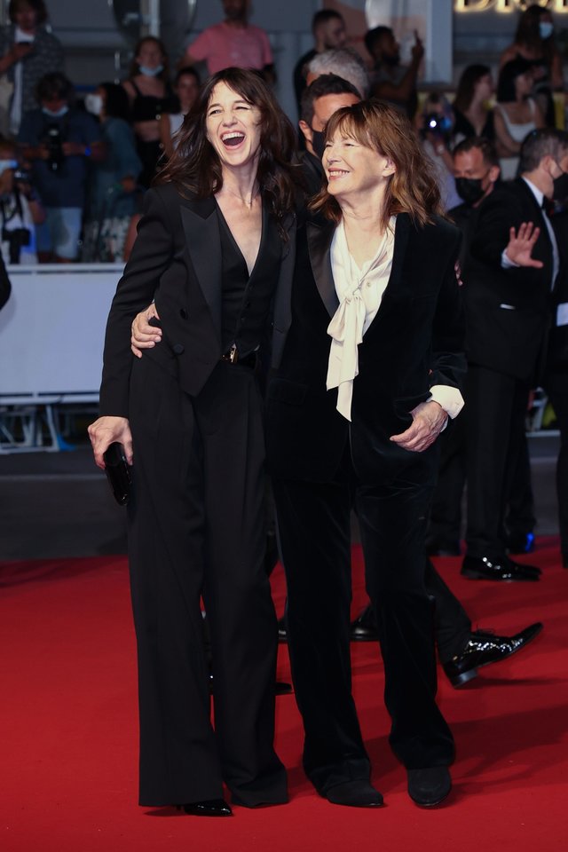  Charlotte Gainsbourg ir Jane Birkin (dešinėje).<br> Scanpix nuotr.