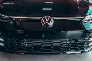 ES nubaudė „Volkswagen“ ir BMW dėl kartelinio susitarimo