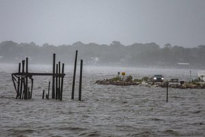 Floridoje per audrą „Elsa“ žuvo žmogus, dar 10 sužeista
