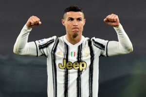Prabangios Cristiano Ronaldo atostogos: spa, teniso kortai ir pasiplaukiojimas nuosava jachta