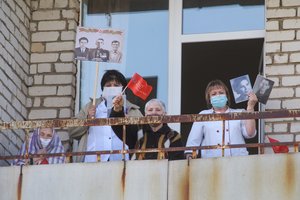 JT: Ukrainos konflikto teritorijose kasdien kankinami kaliniai