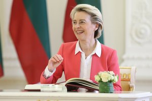 ES įgyvendino uždavinį parūpinti vakcinų nuo COVID-19, kad jų pakaktų 70 proc. suaugusiųjų