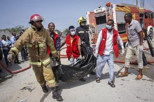 Somalio sostinėje per sprogdinimą žuvo mažiausiai devyni žmonės