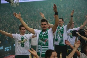 Namo grįžęs E. Ulanovas kreipėsi į „Žalgirio“ sirgalius: tikiuosi, kad sukursime kažką stebuklingo