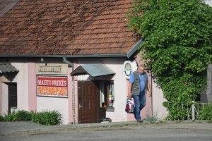 Draudimas prekiauti alkoholiu sekmadieniais kirstų provincijos parduotuvėms: dalis užsidarytų, mažėtų pardavėjų algos