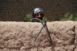 Turkmėnija telkia sunkiąją karinę techniką prie sienos su Afganistanu