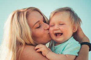 Nauja knyga apie vaikų auklėjimą ramina tėvus: drausminti mažylius ne gėda