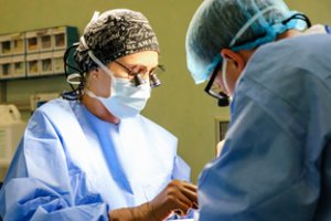 Kauno medikai pacientei atliko unikalią procedūrą: pirma tokia Baltijos šalyse