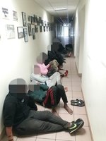 Liepą COVID-19 nustatyta 32 migrantams, sergantiesiems pritrūko vietos Abromiškėse