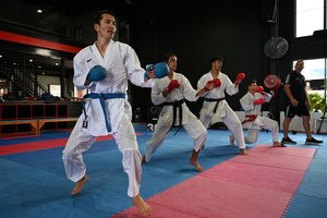 Pabėgėlių olimpinei rinktinei – COVID-19 smūgis