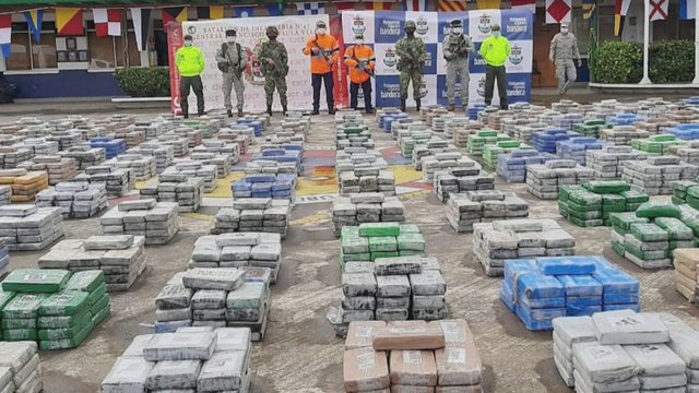 Kolumbijos valdžia konfiskavo 5,4 tonas kokaino: vertė siekia 185 milijonus dolerių