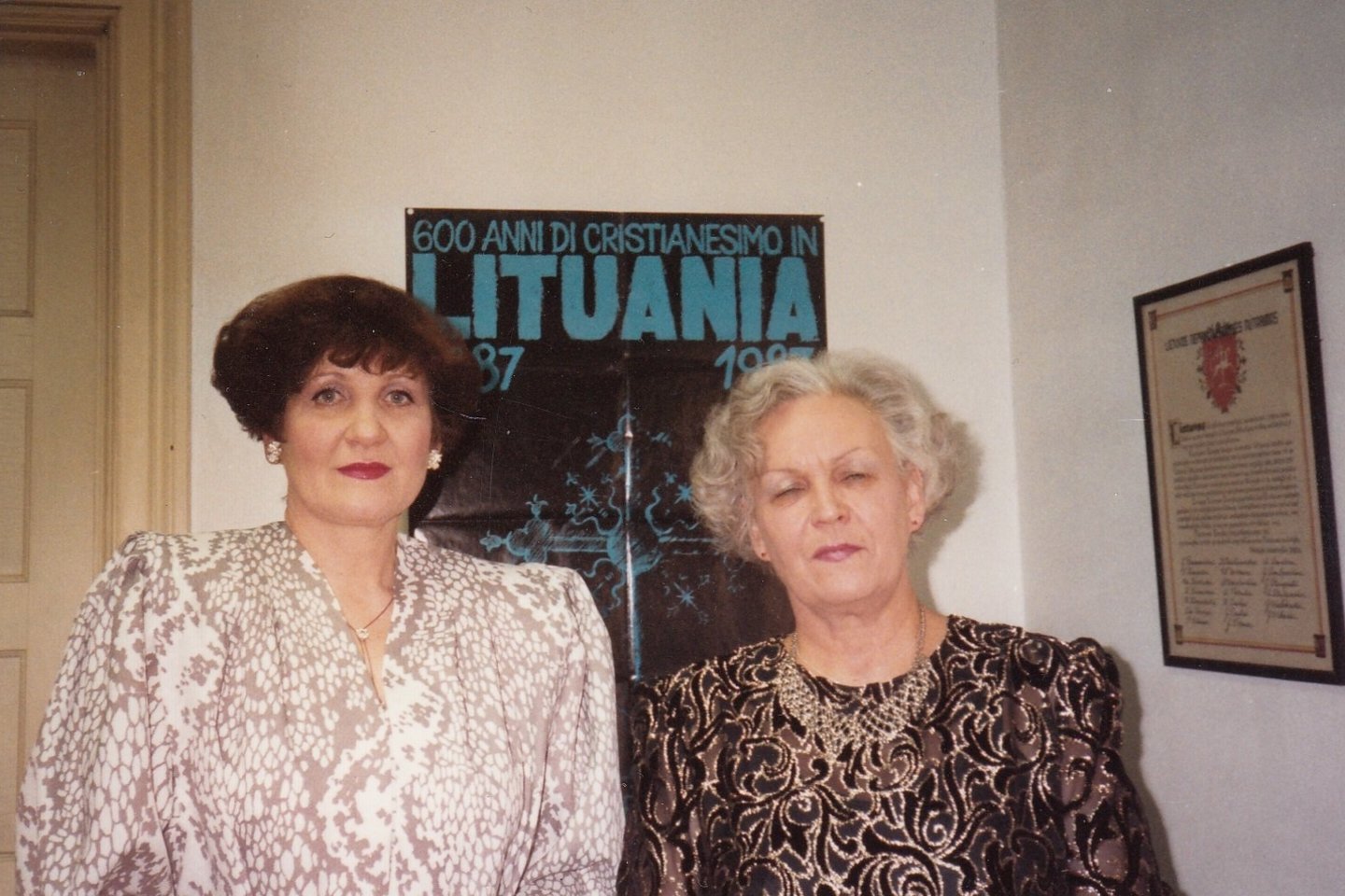  Solistė su pianiste G.Ručyte-Lansbergiene (dešinėje) du kartus lankėsi JAV.<br>  Asmeninio albumo nuotr.