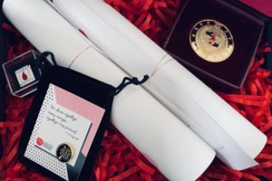 Santaros klinikos išreiškia padėką kraujo donorams: suteikia ypatingus pasižymėjimo ženklus