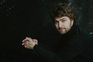 Kintų muzikos festivalyje – garsiausių koncertų salių svečias Lukas Geniušas