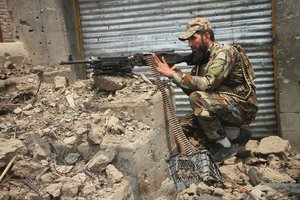 Afganistano pajėgos kaunasi su Talibanu dėl sienos su Pakistanu perėjos