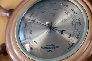 Įdomioji barometro istorija: kadaise orų prognozėms buvo naudotos ir dėlės
