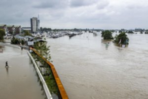 Nyderlandų pietuose dėl potvynio pavojaus bus evakuota daugiau nei 10 tūkst. žmonių