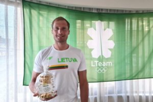 Hiracukos staigmena Lietuvos sportininkams: šakočio receptą tobulino metus