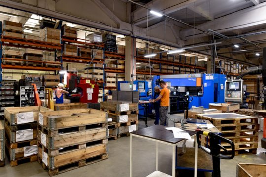 Be Ukmergės „Boeing“ neskristų: čia veikiančiai įmonei vienintelei pasaulyje patikėta gaminti variklių detales