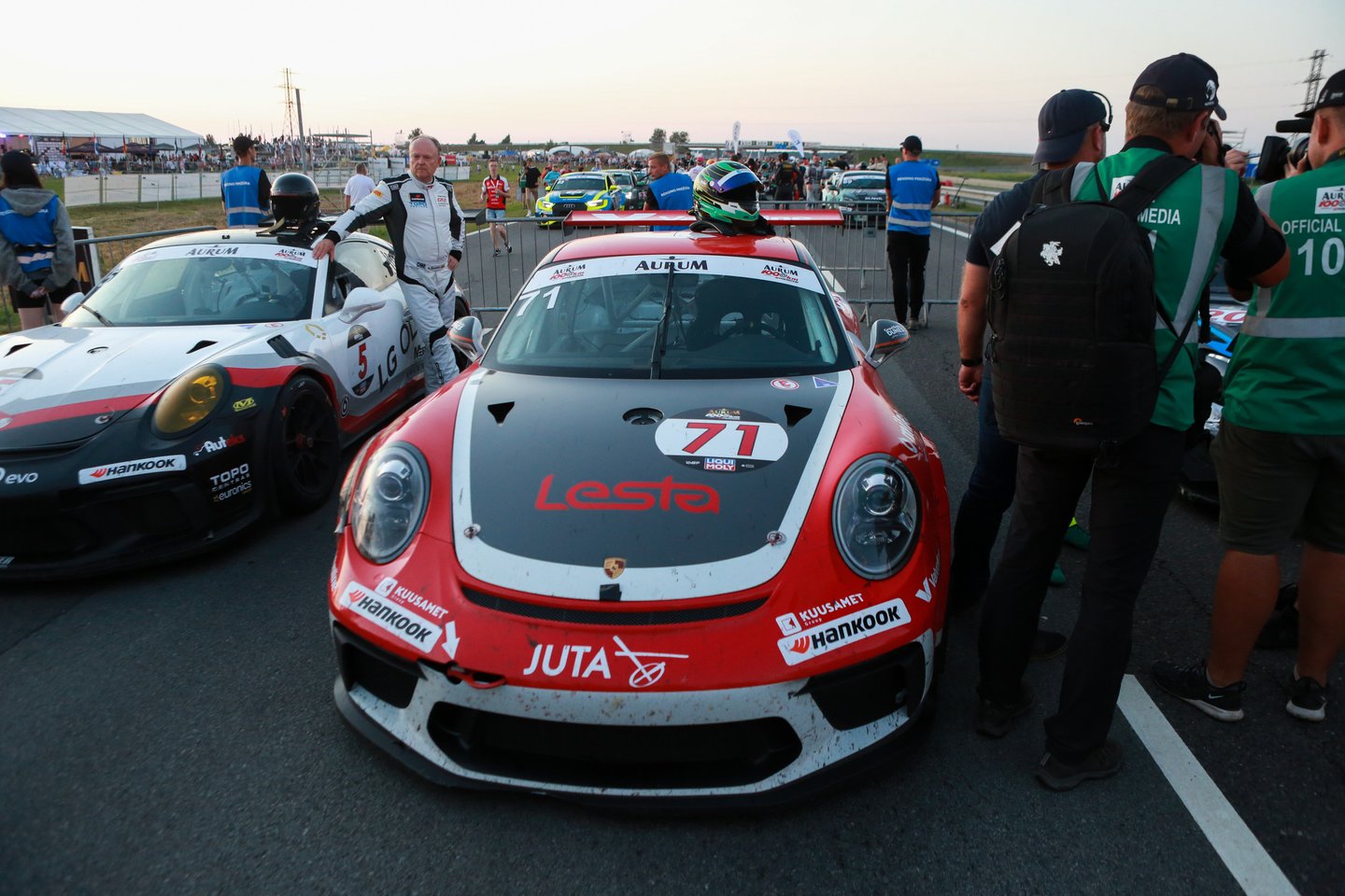 Lenktynes nugalėjo automobiliu Porsche vaziavusi Circle K komanda.<br> G.Bitvinsko nuotr.