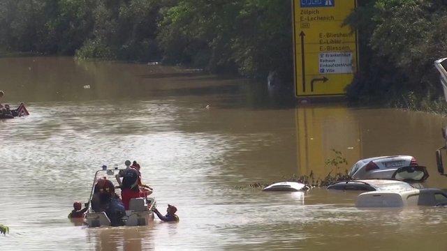 Vokietija ir toliau siaubiama stichijos: A. Merkel potvynius pavadino „tragedija“