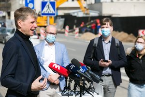 R. Šimašius: kodėl pasiskiepiję turi mokėti už vakcinos atsisakančių gydymo ir testavimo išlaidas