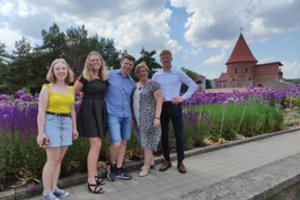 Obeliečių šeima: kurdami šeimą įsitikinkite, kad abu esate to paties obuolio puselės