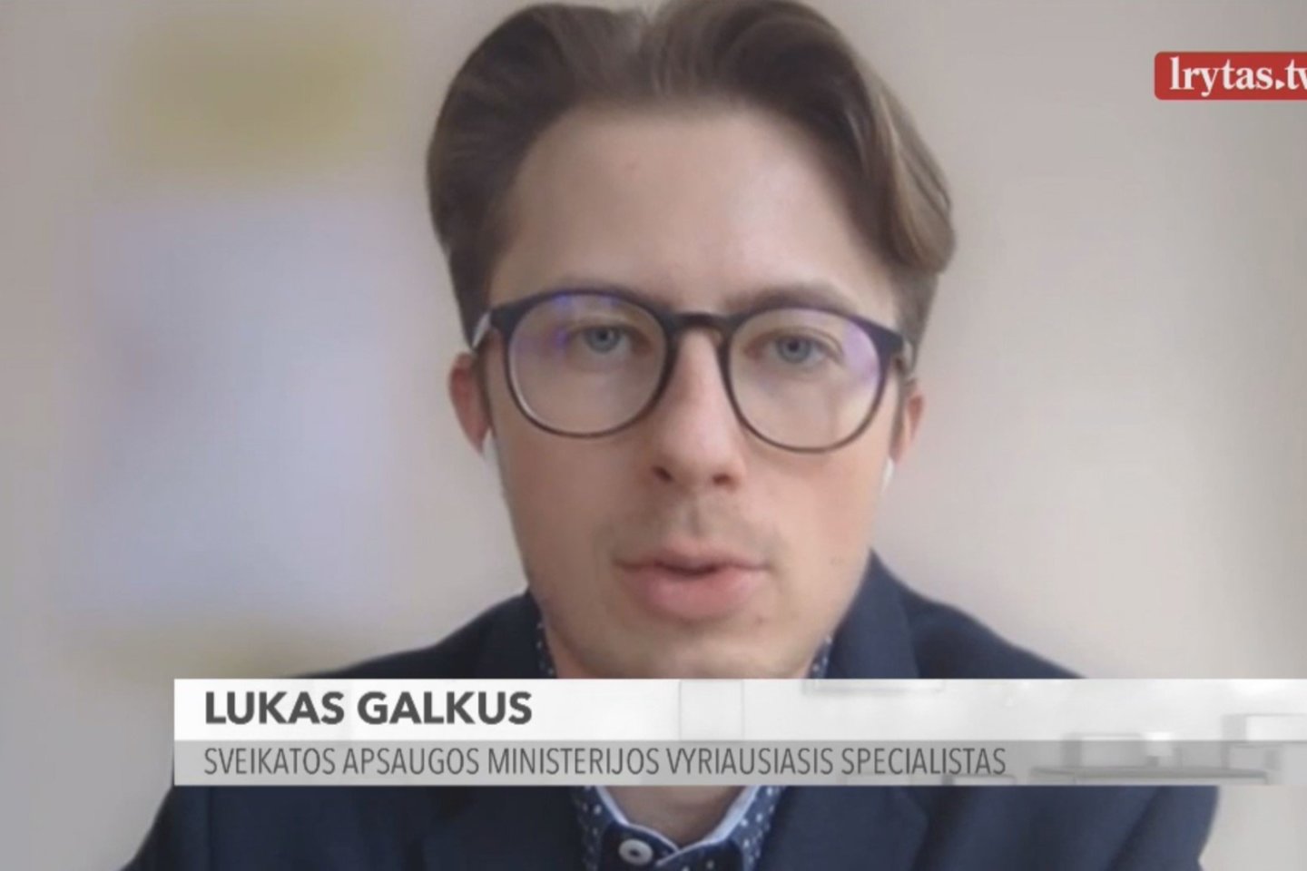 SAM vyriausiasis specialistas Lukas Galkus.<br>Stop kadras.